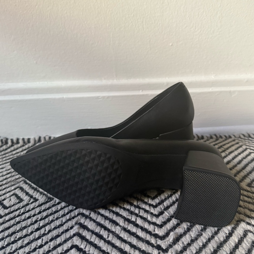 Aerosoles Ivory Block Heel Pump - Picture 4 of 4